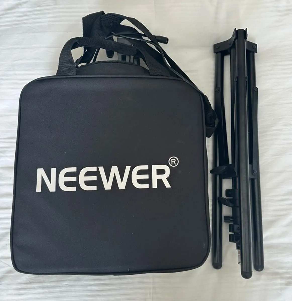 Ring Light with Tripod - 14'' LED - Neewer - Image 4