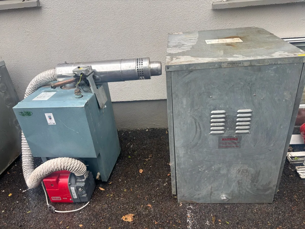 Grant vortex 90/120 Btu condensing oil boiler. - Image 2