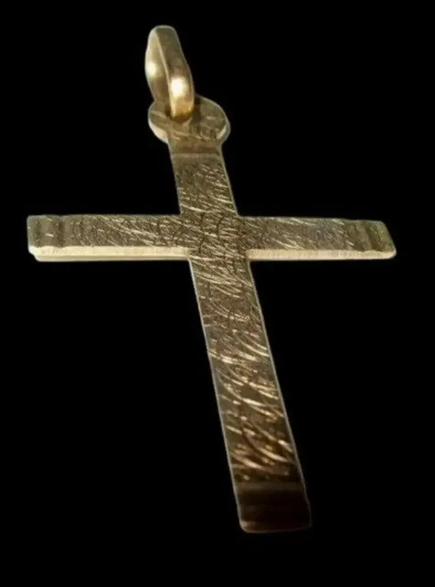 Vintage Hallmarked 9ct Traditional Cross - Image 4