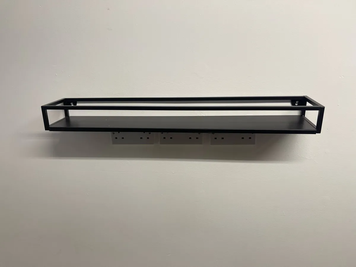 Black metal shelves - Image 2