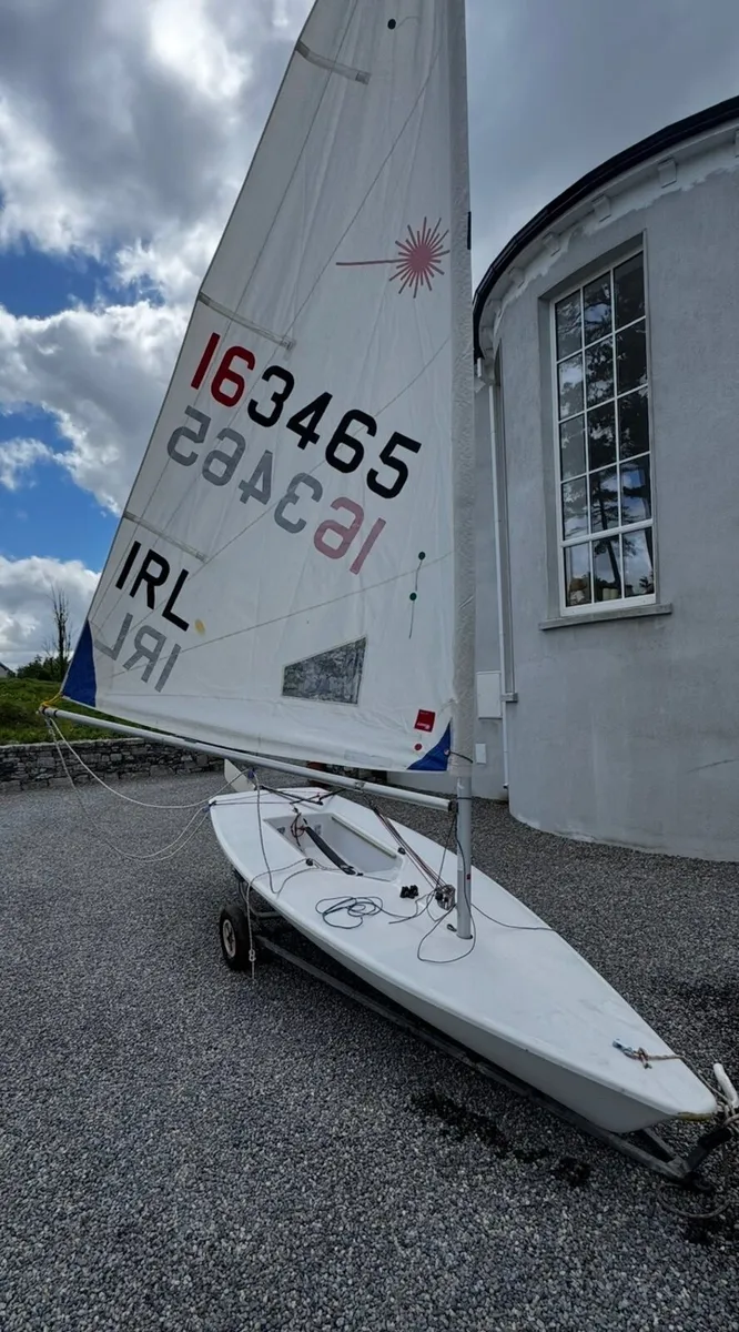 Laser / ILCA 6 Sailing Dinghy – 3 Sails, Road Trai - Image 1