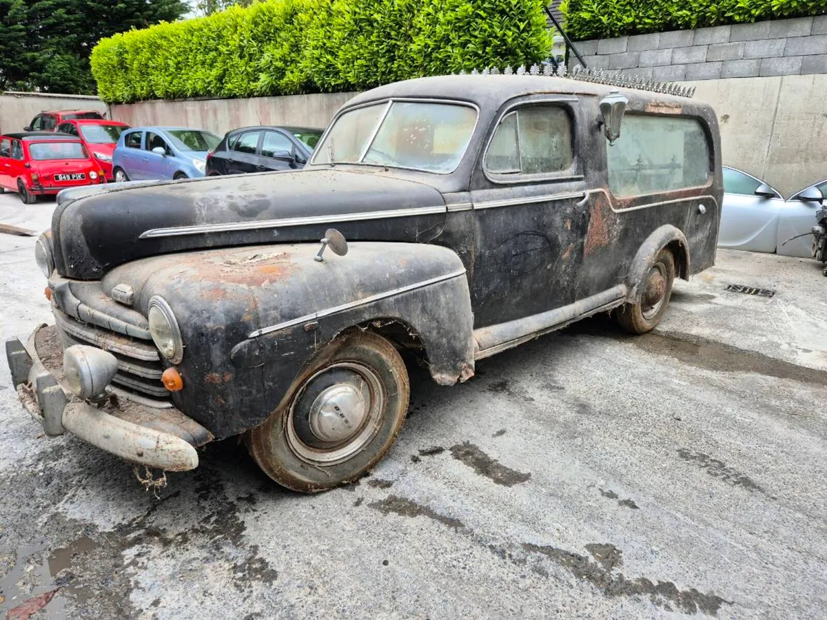 Ford Hearse 1946 - Image 4