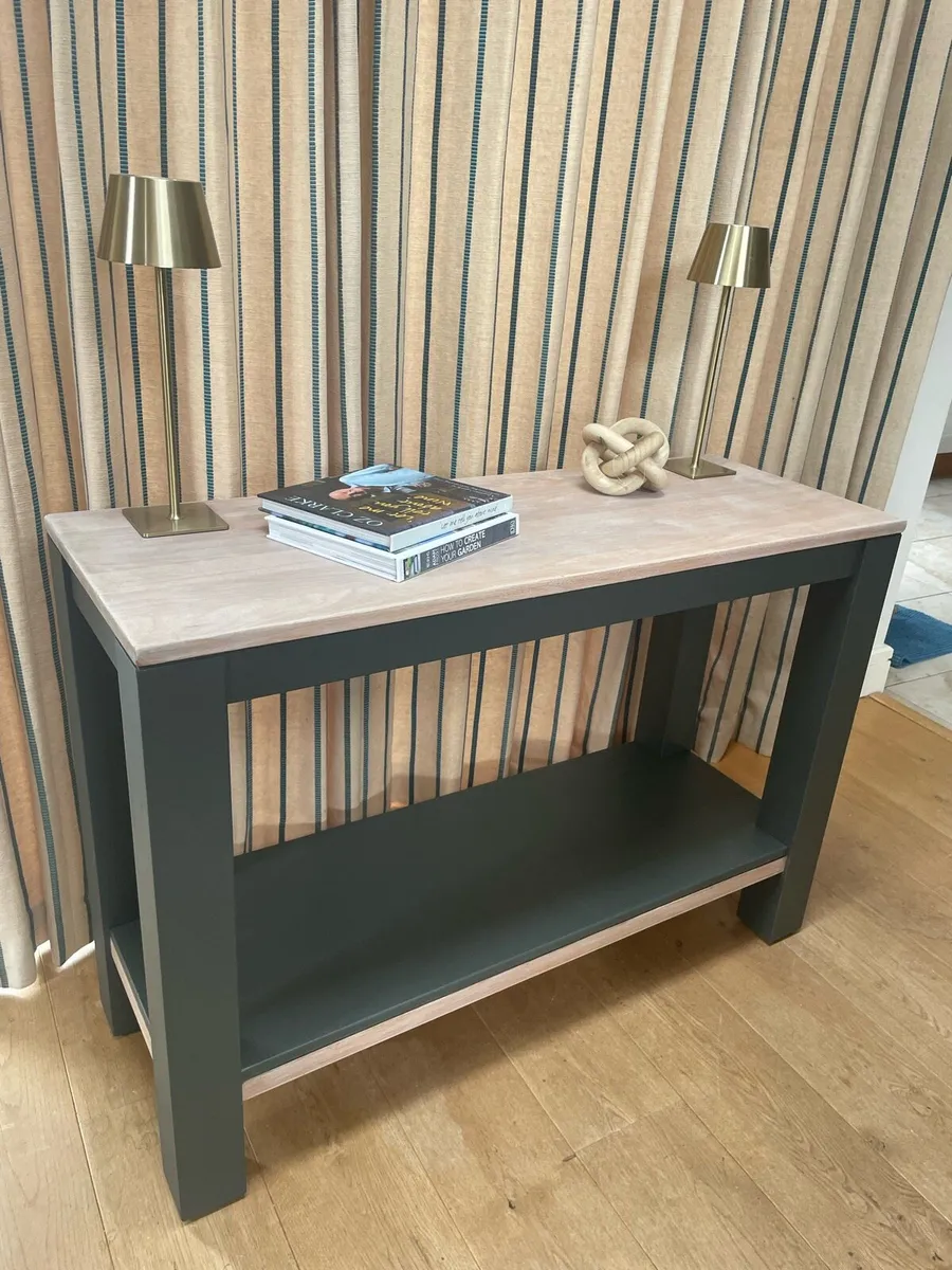 Solid oak hall table / console table - Image 1