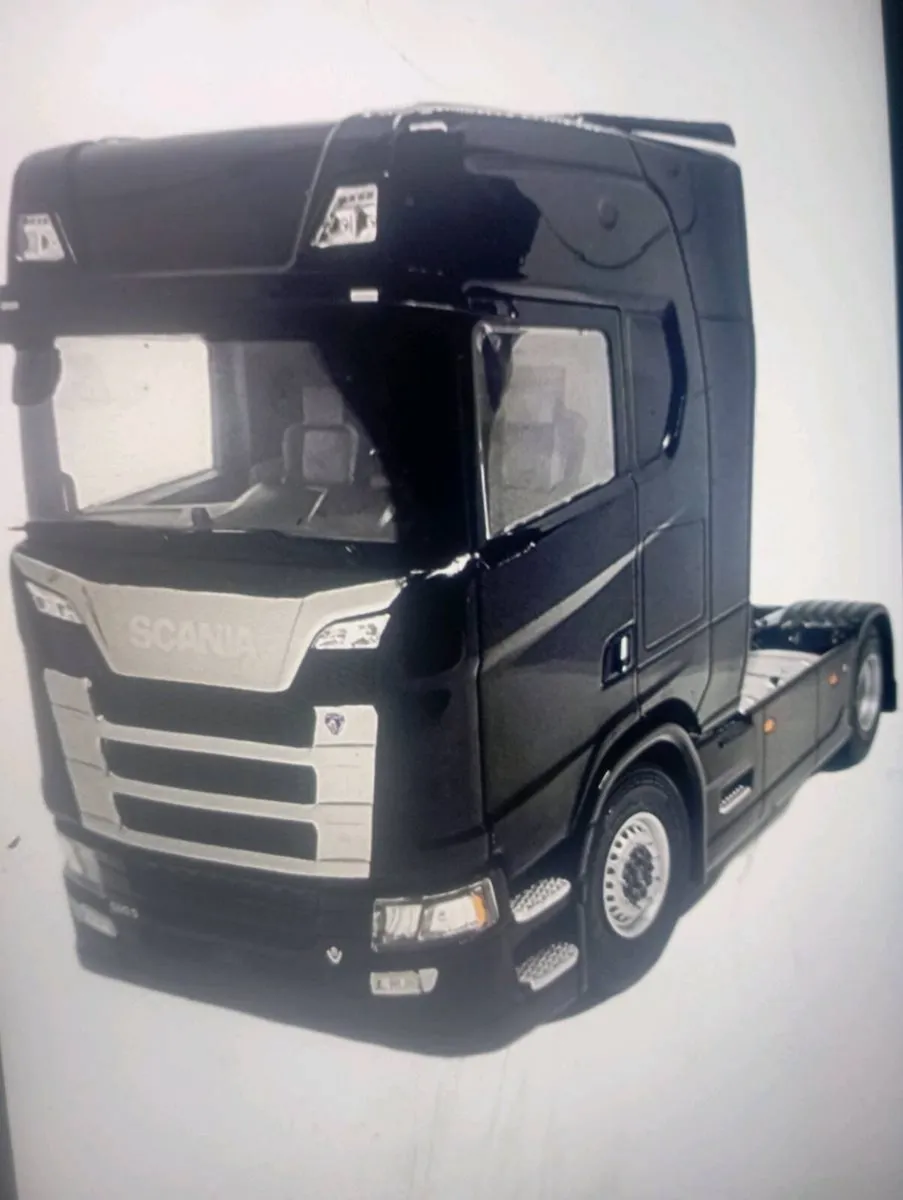 SOLIDO   1-24 BLACK SCANIA ( S580 ) HIGLINE TRUCK - Image 2