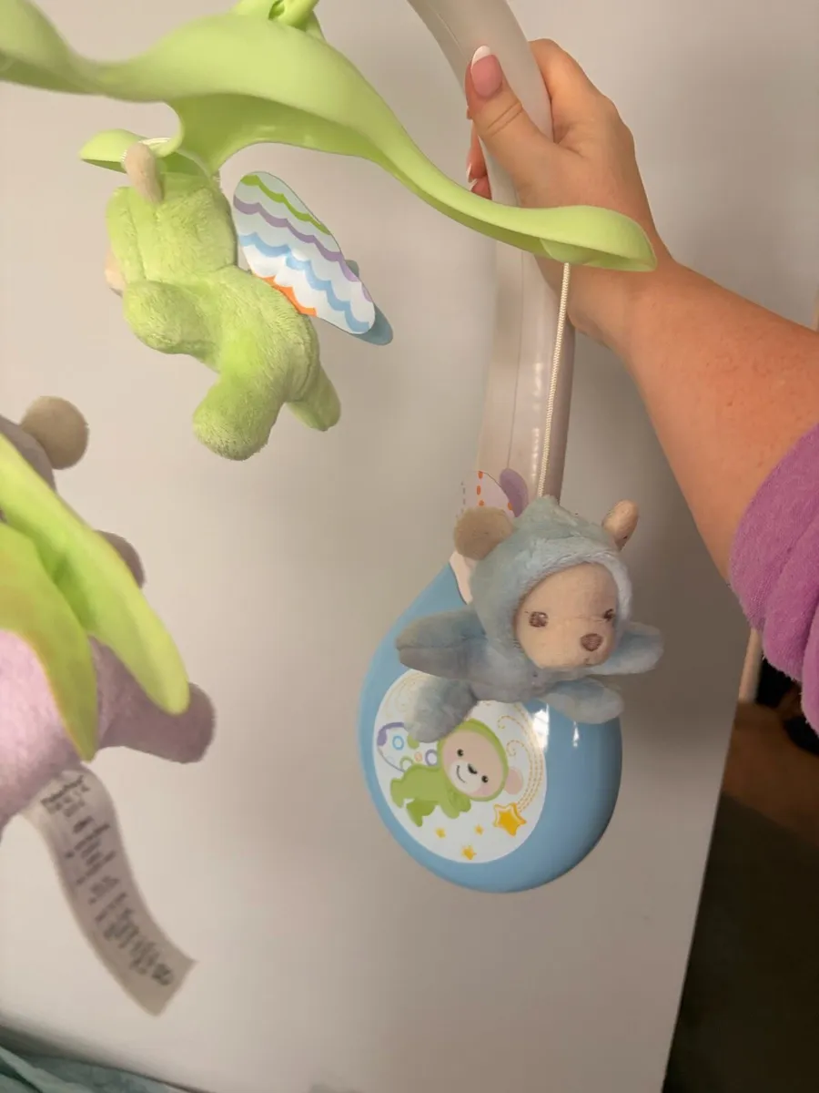 Baby bath and mobile free - Image 3