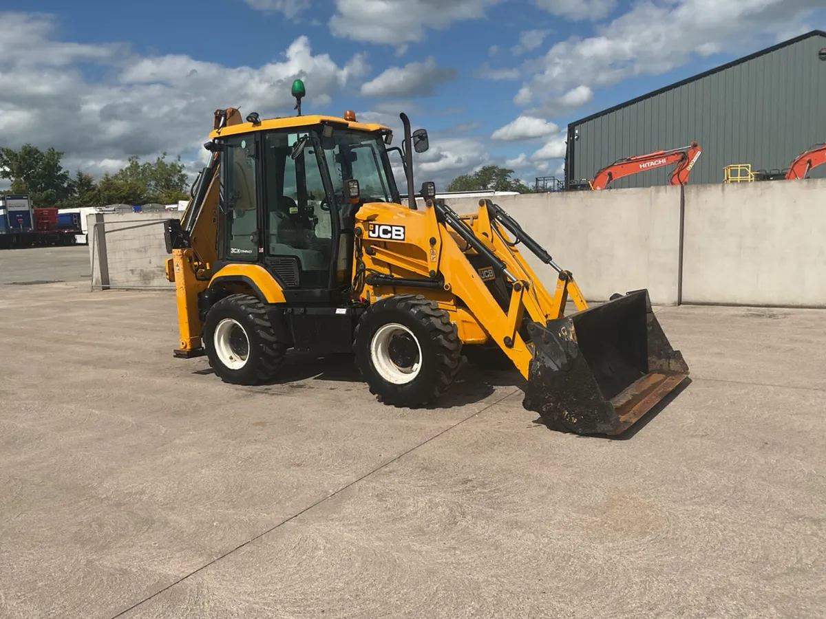 2016 JCB 3CX Compact Backhoe Loader - Image 1