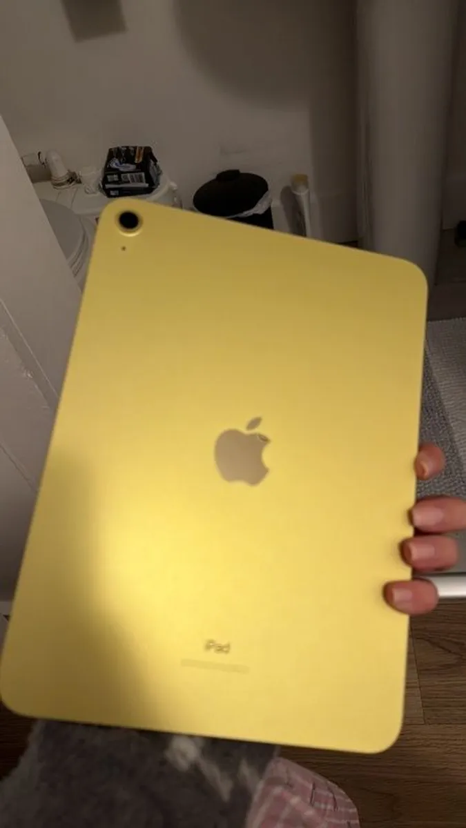iPad - Image 2