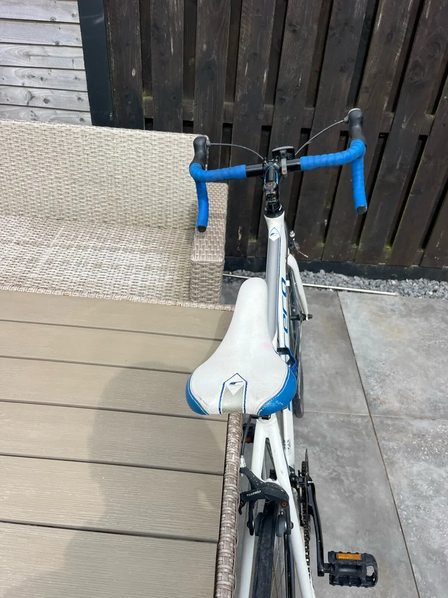 Road racing bike - Image 4