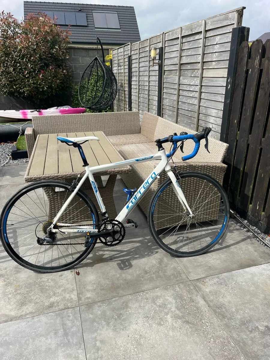 Road racing bike - Image 1