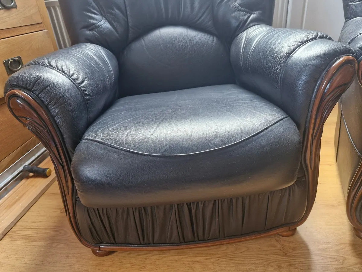Leather armchairs - Image 1