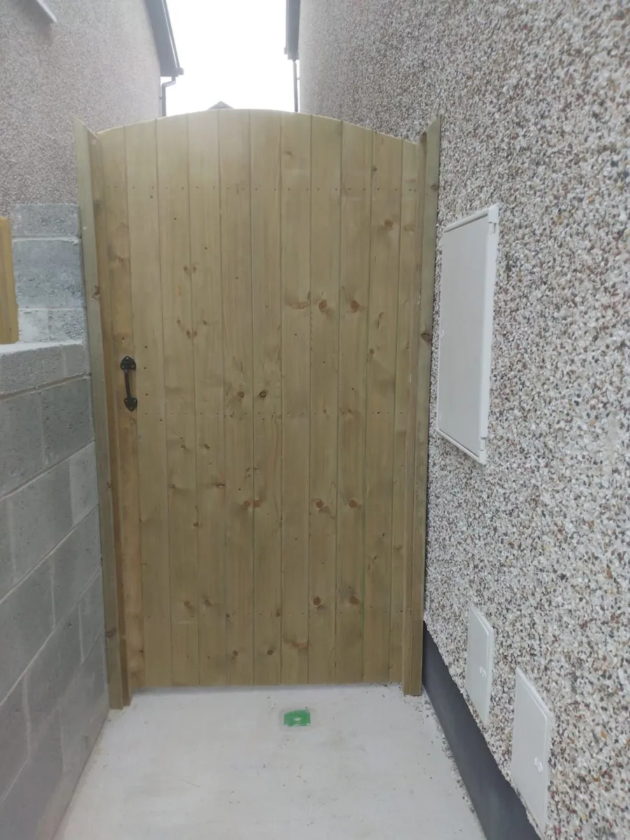 🚪🔥 Transform Your Home with a Premium Side Gate! - Image 1