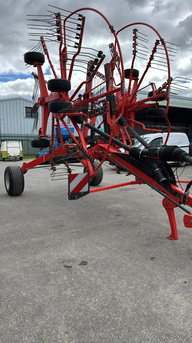 Kuhn GA7631 Rake - Image 3
