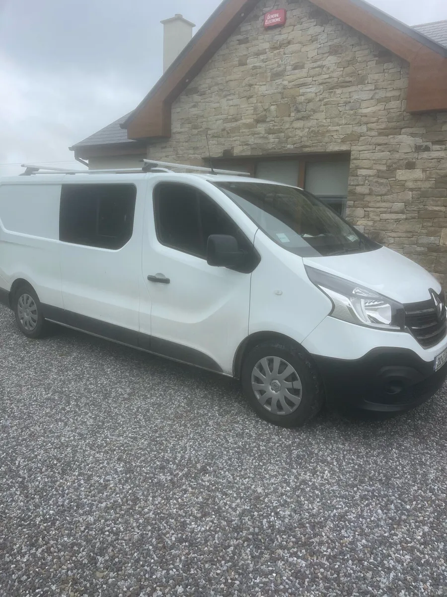 Renault Traffic Crew Cab - Image 2