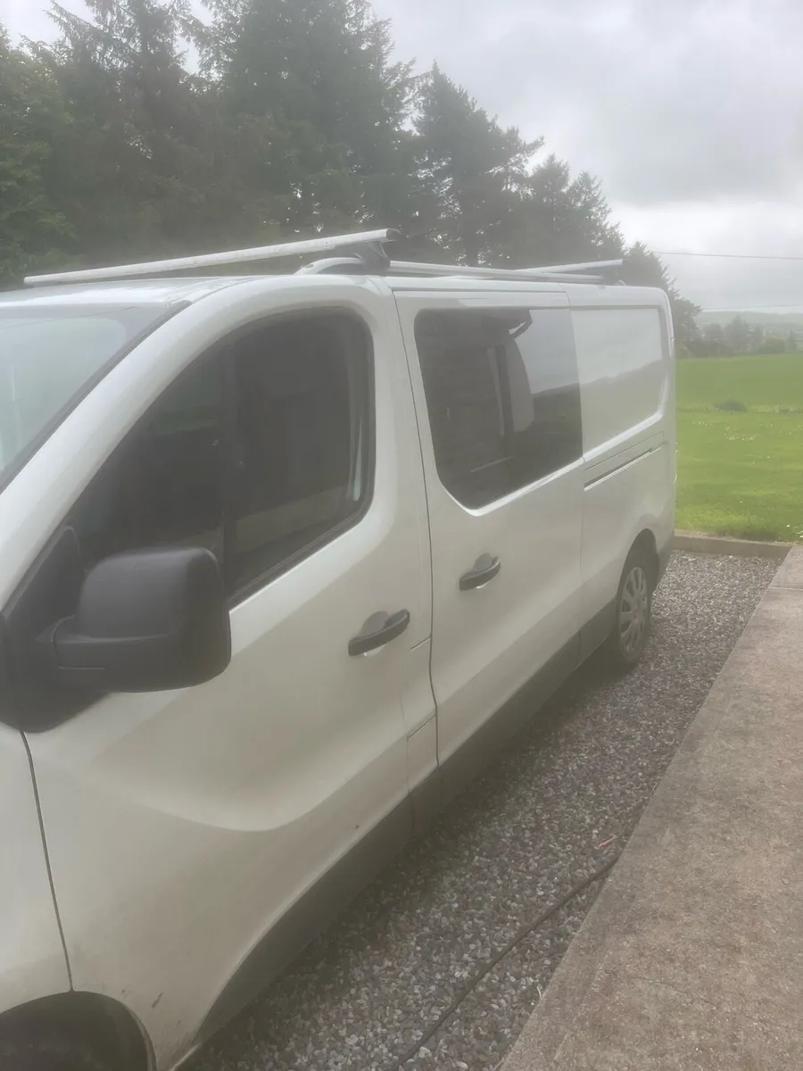 Renault Traffic Crew Cab - Image 3