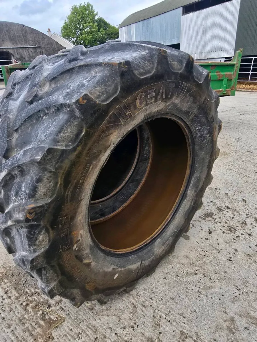 Tractor tyres - Image 1