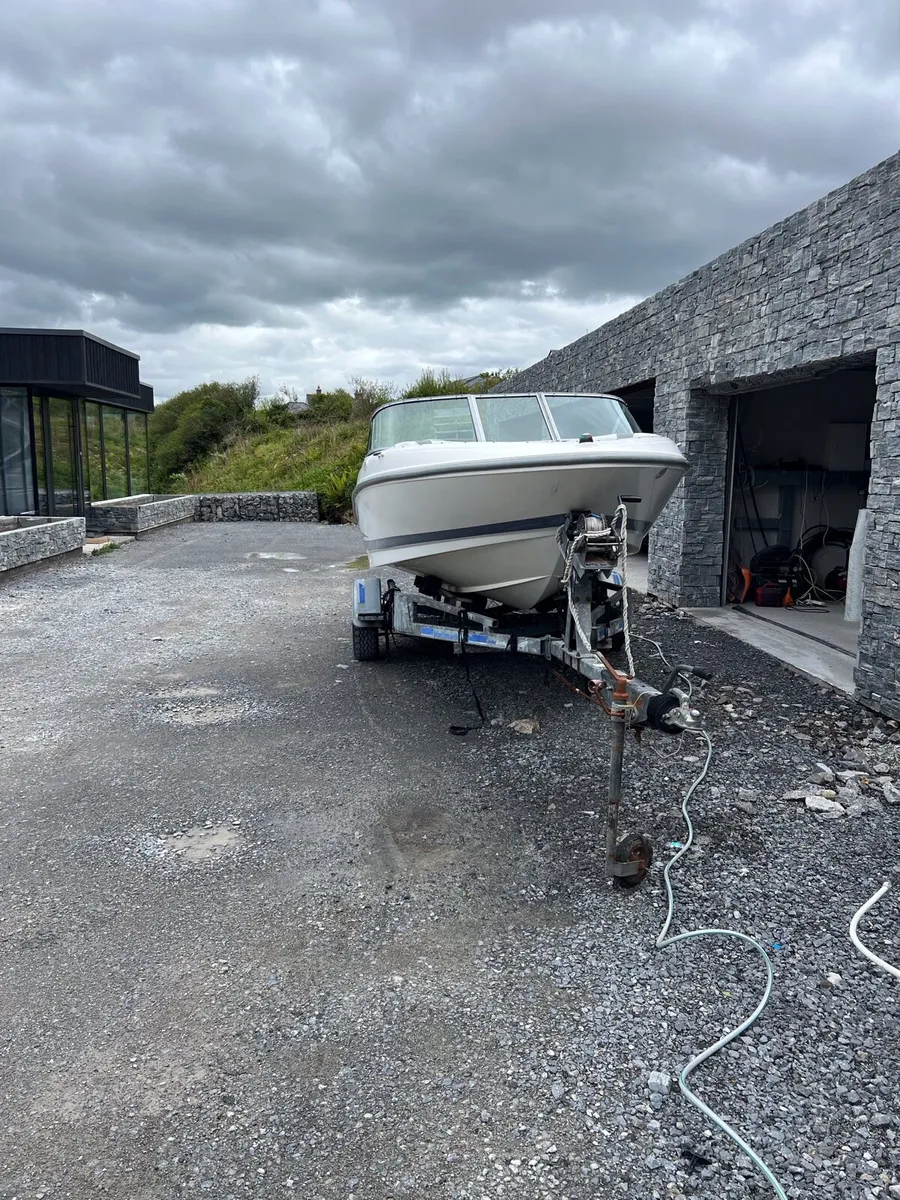 Sports boat - Image 4