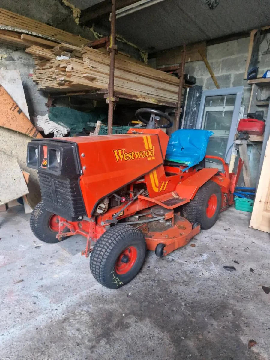 Westwood ride on mower - Image 1