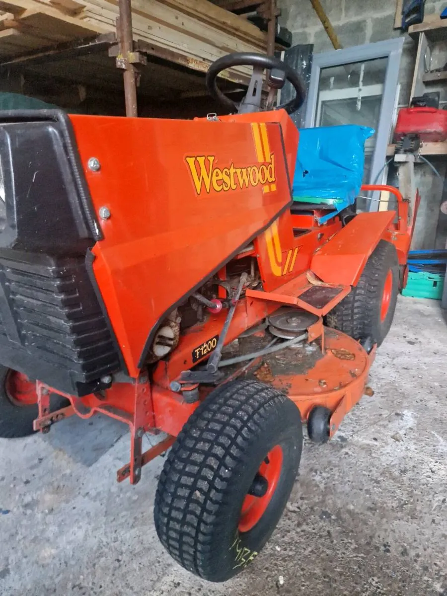 Westwood ride on mower - Image 2