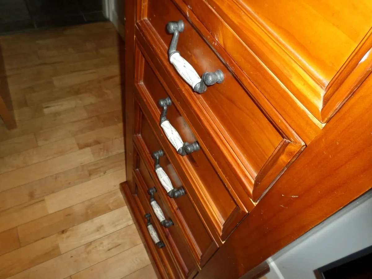 Tall Boy in beautiful solid wood - Image 4