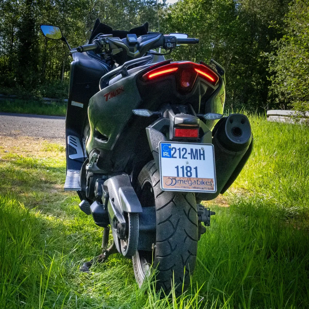 YAMAHA T-Max TechMax 560 (2021) Top Spec - Image 2