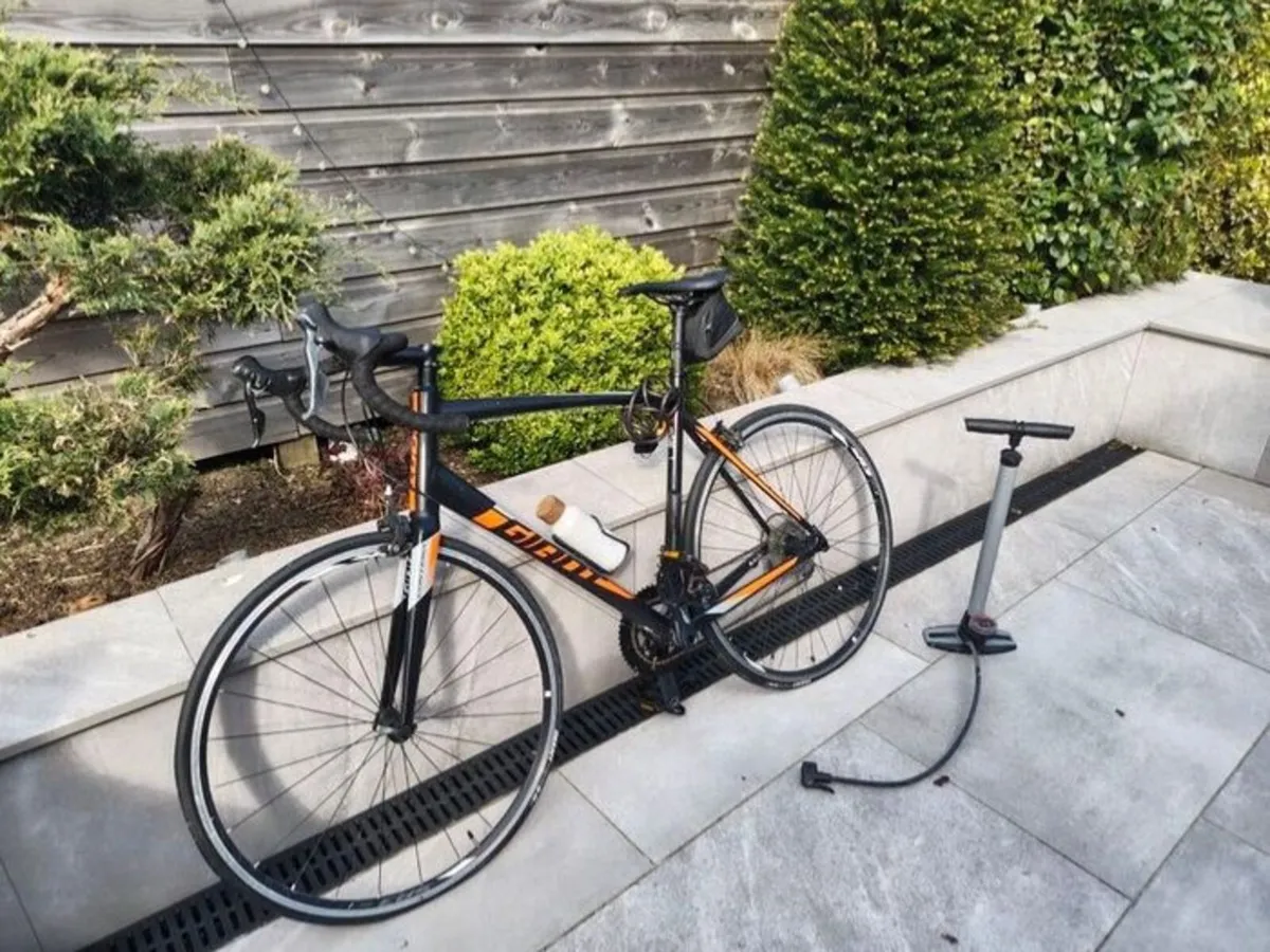 Men’s Contend Giant AR3 bike Barely used, like new