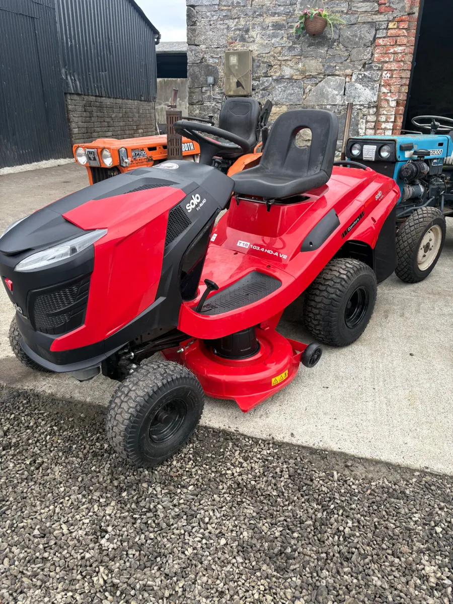 Solo Ride on lawn mower - Image 1