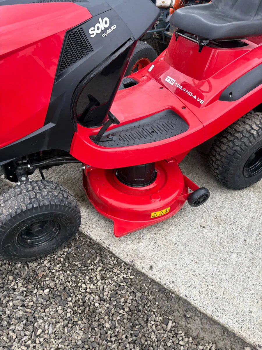 Solo Ride on lawn mower - Image 3