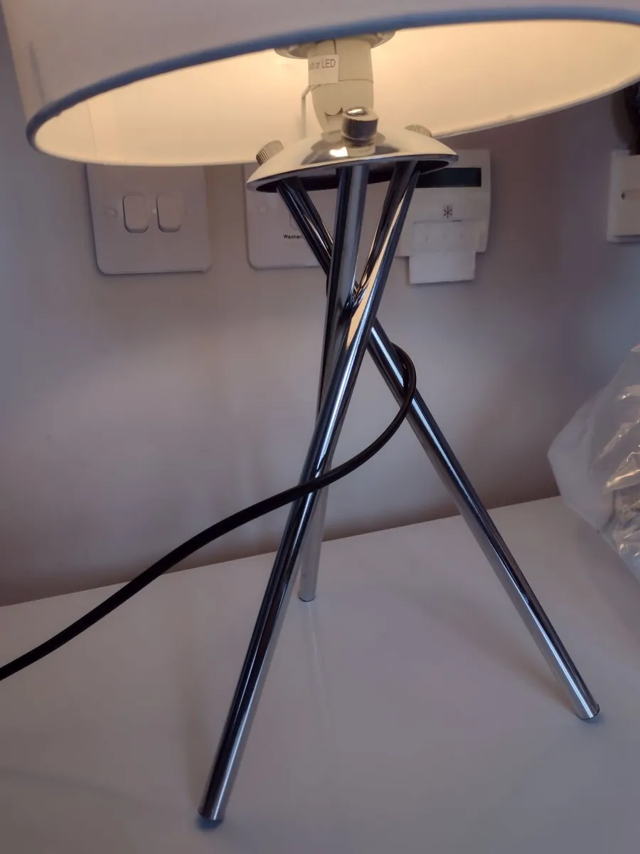 Brand new chrome tripod table lamp - Image 1