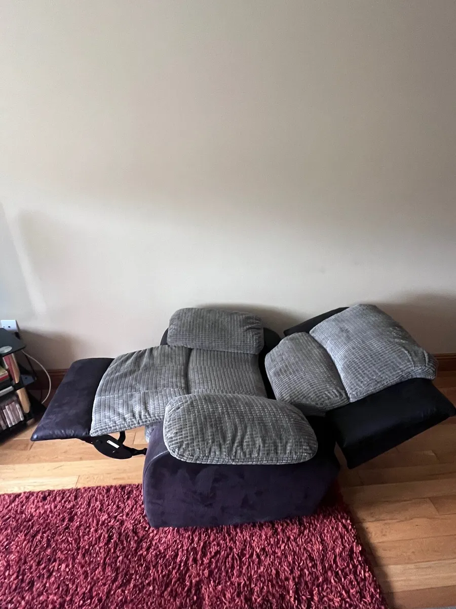 Suite of furniture - Image 3
