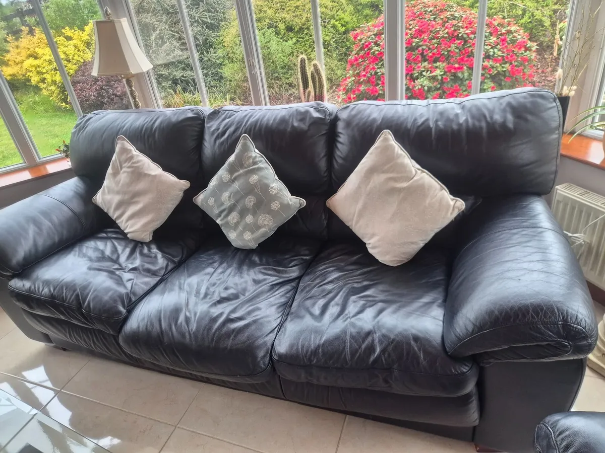 Leather suite 3 piece - Image 2