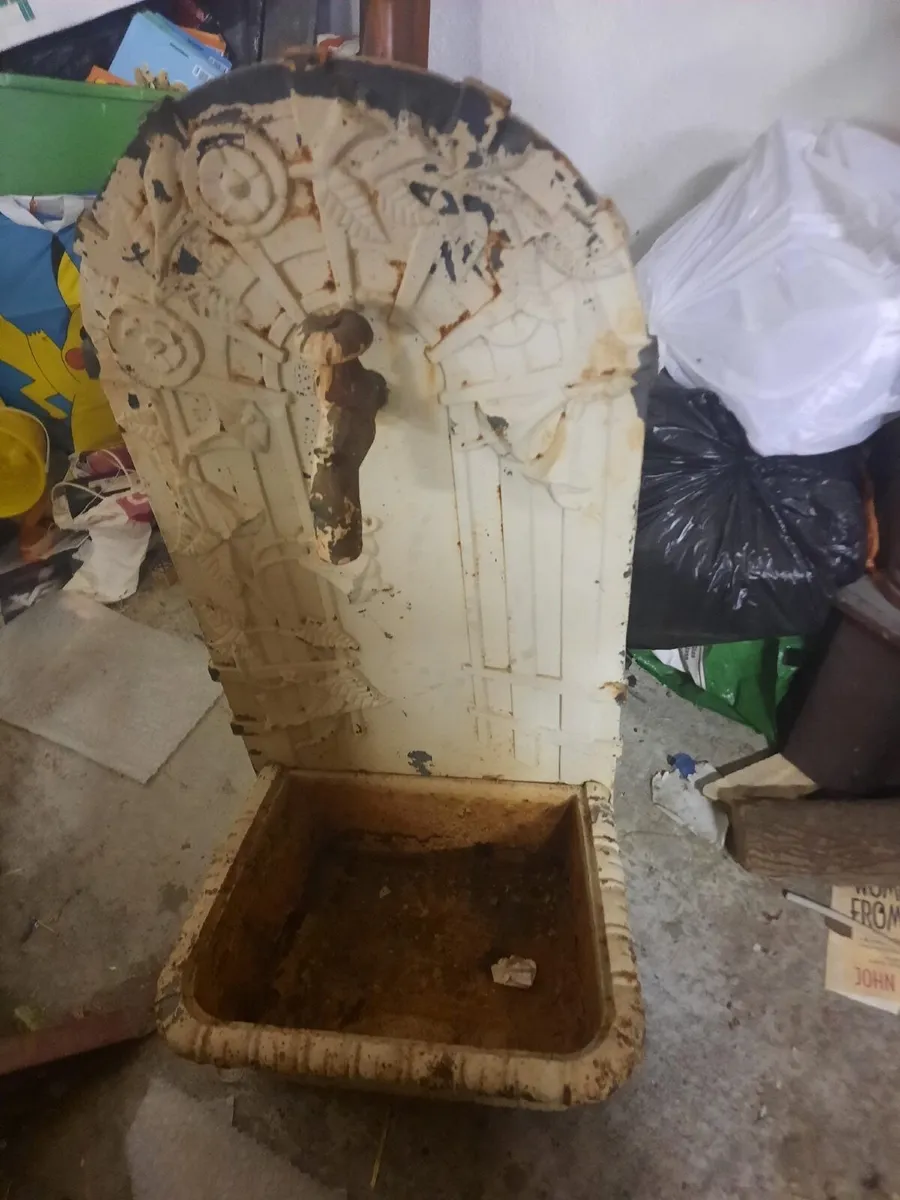 Antique cast iron tap - Image 2