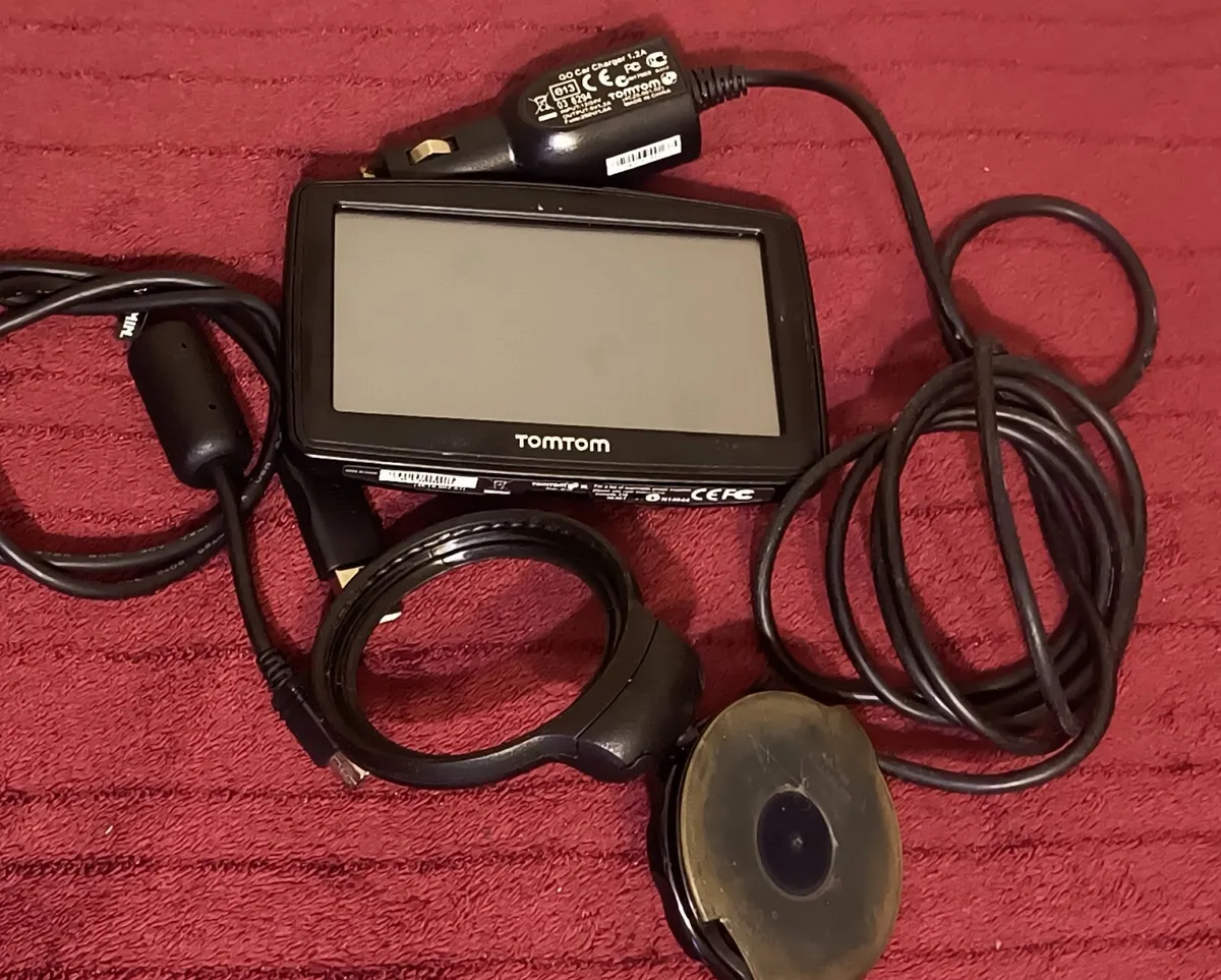 TOMTOM XL GPS Navigation System - Image 1