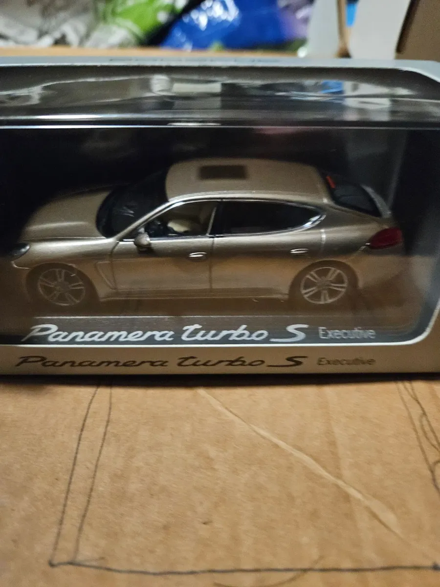 Corgi Pauls Model Art Porsche - Image 3