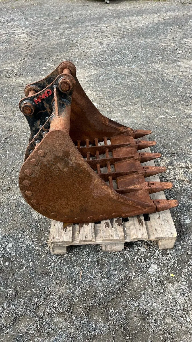 3ft wide heavy duty Riddle bucket - Image 3