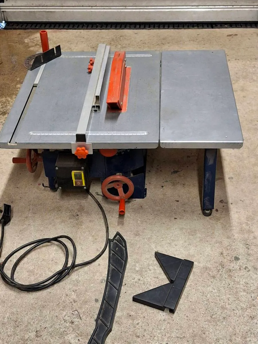 Table Saw and  Woodturning  lathe - Image 1