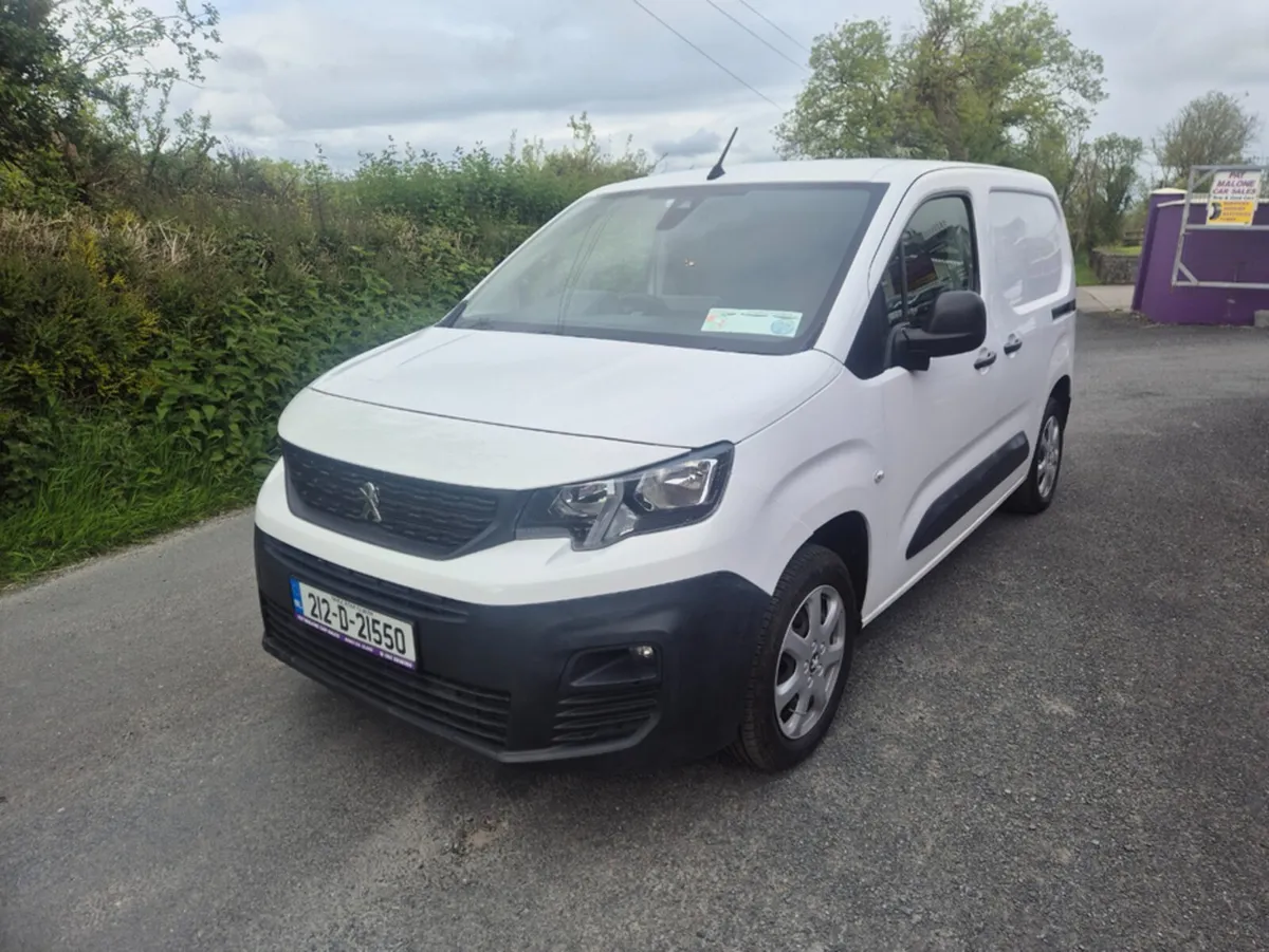 Peugeot Partner PROFESSIONAL PLUS 1.5 BLUE HDI - Image 1