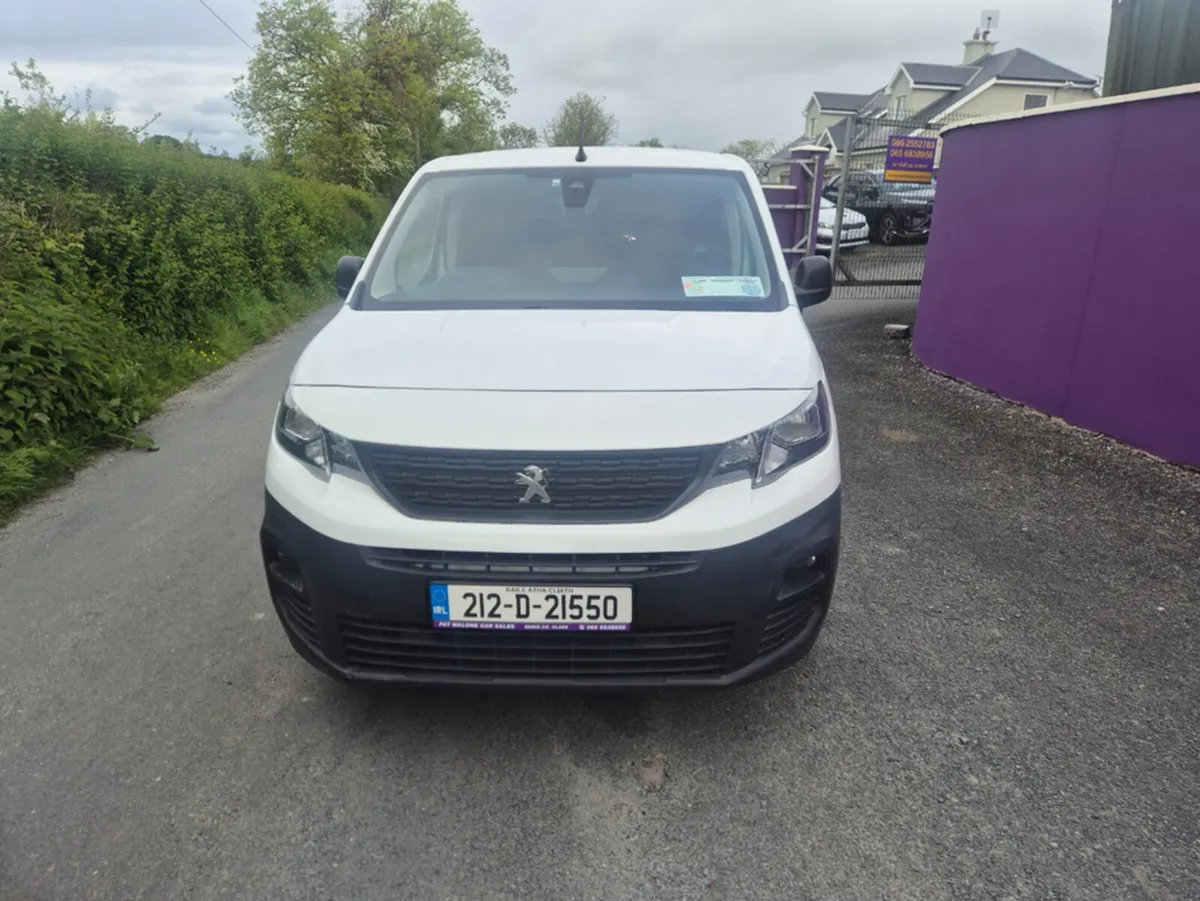 Peugeot Partner PROFESSIONAL PLUS 1.5 BLUE HDI - Image 2