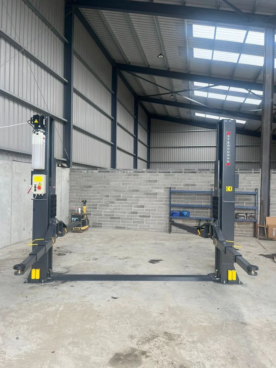 2 post lift 5500kg - Image 4