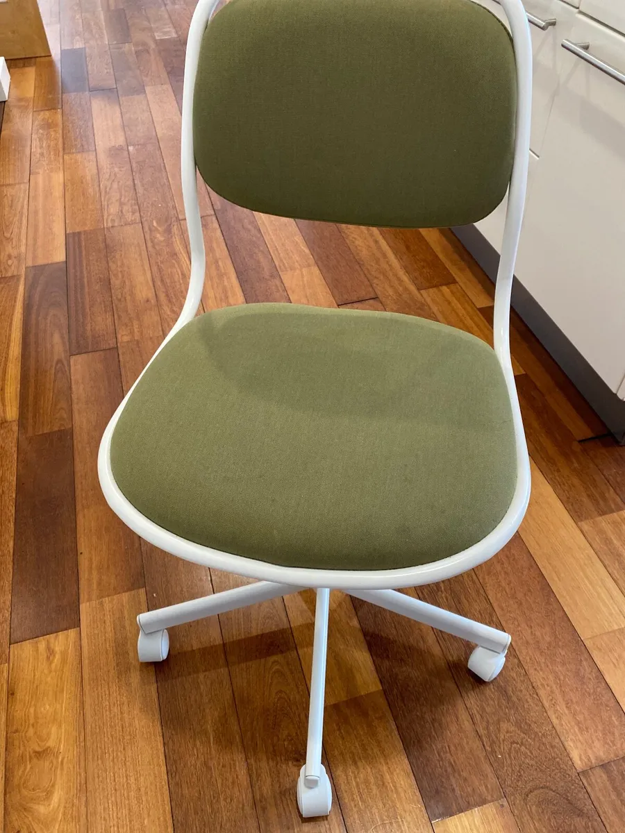Office chair - Image 1