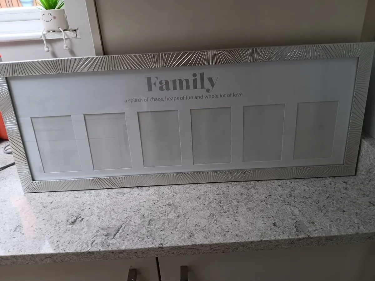 PHOTO FRAME