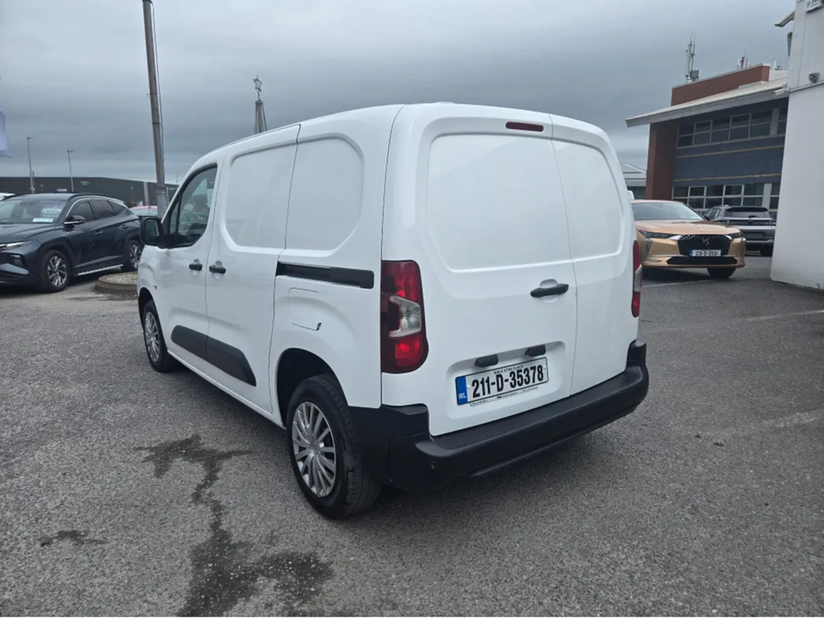 Citroen Berlingo ENT BLUEHDI 75 MWB 65 650KG 3DR - Image 4