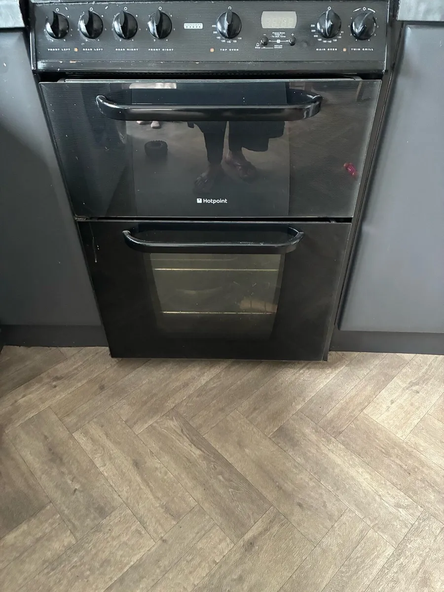 Hotpoint cooker - Image 1