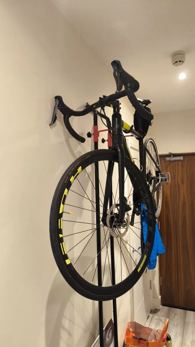 Gear Up Floor-to-Ceiling 2-Bike Tension Storage St - Image 2