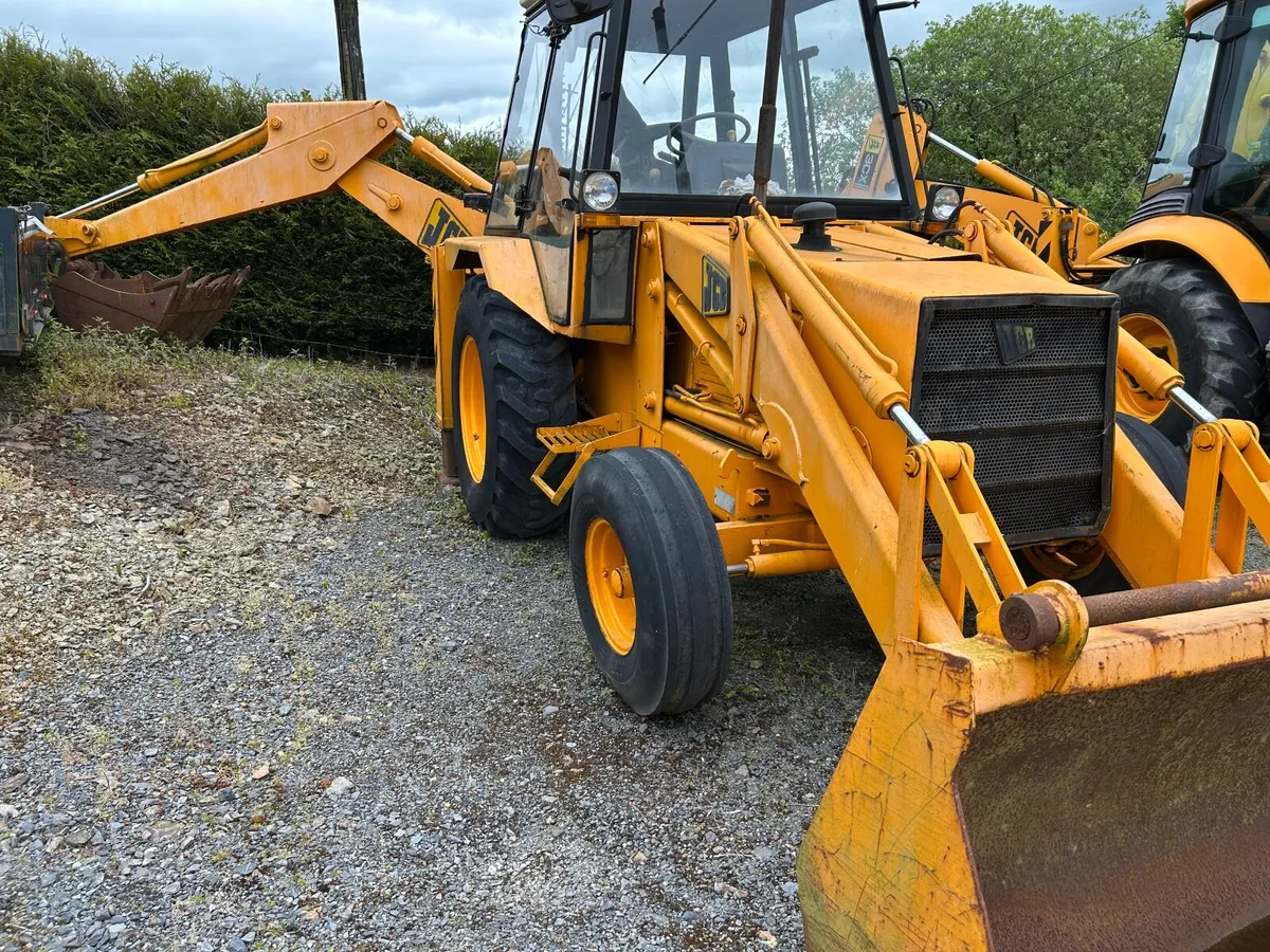 Excavator - Image 3