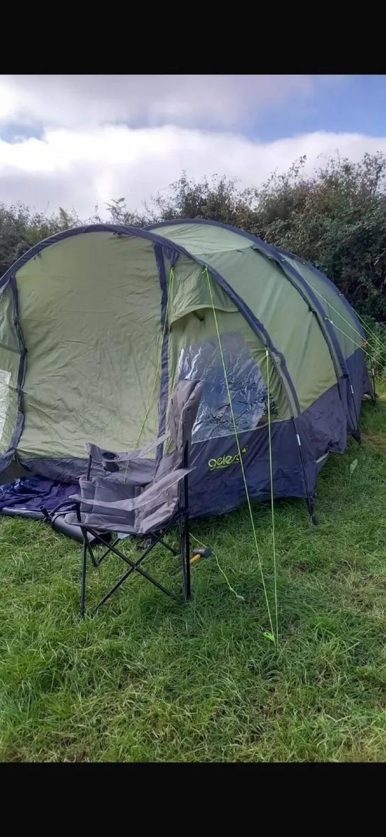 Tent - Image 3