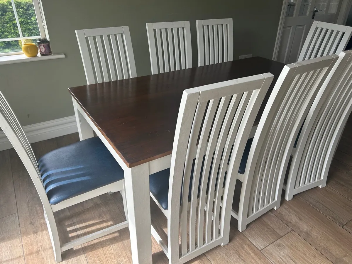 Dining table and 8 chairs - Image 3