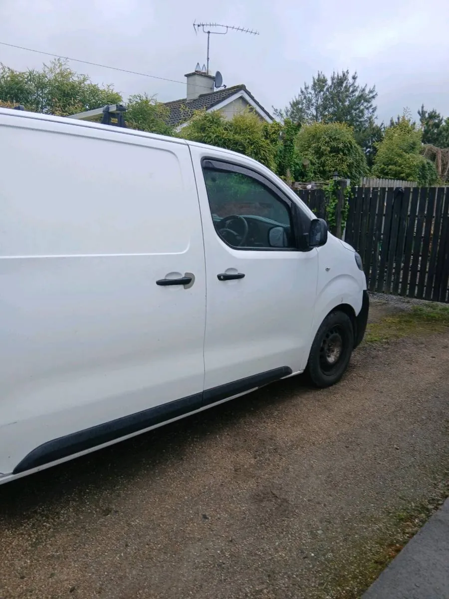 Van - Image 4