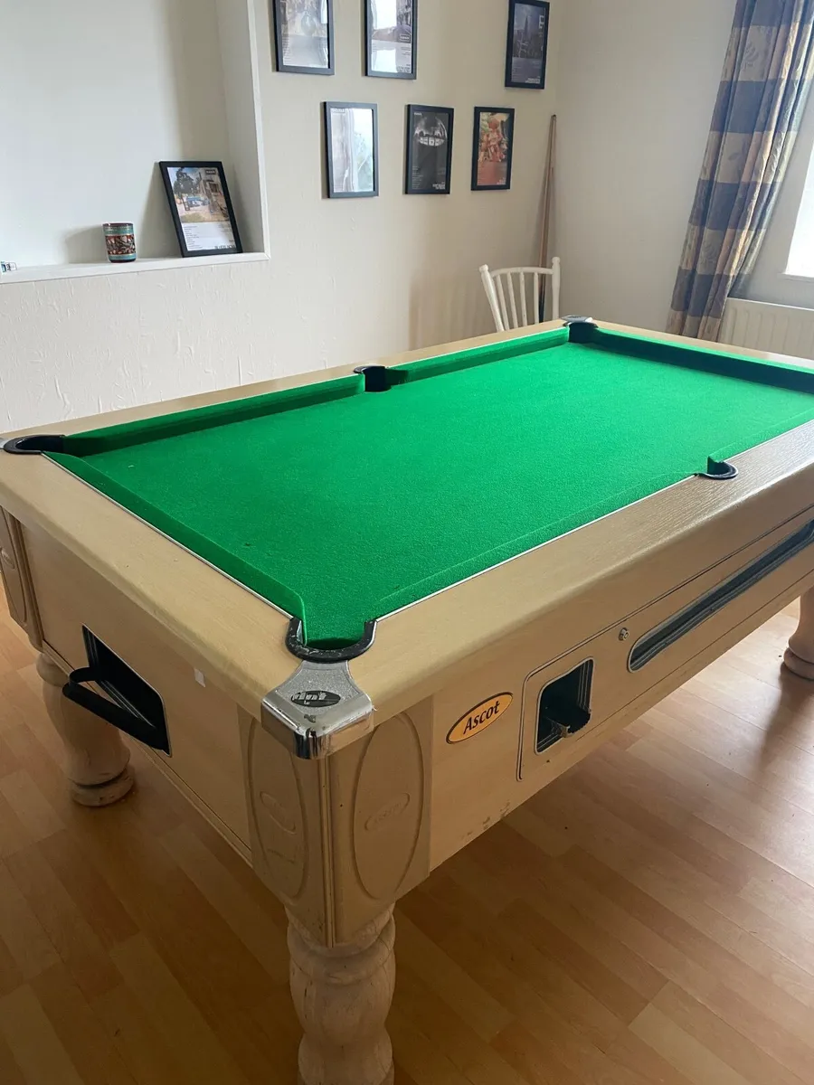 Pool table