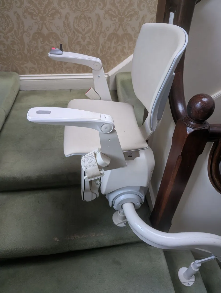 StairliftOtolift  Stairlift - Image 3