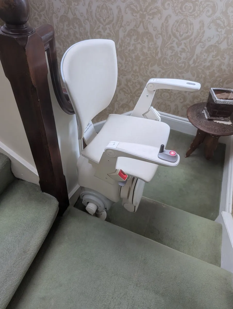 StairliftOtolift  Stairlift - Image 4